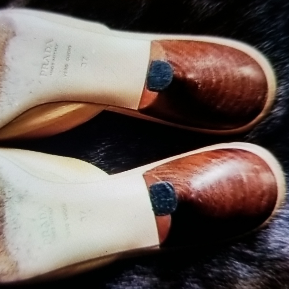 PRADA SHOES - Picture 6 of 6